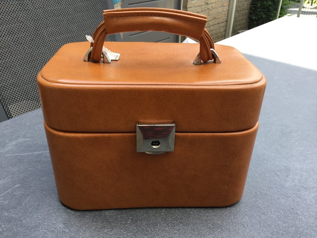 -beautycase, Ophalen, Gebruikt, Bruin, Met slot