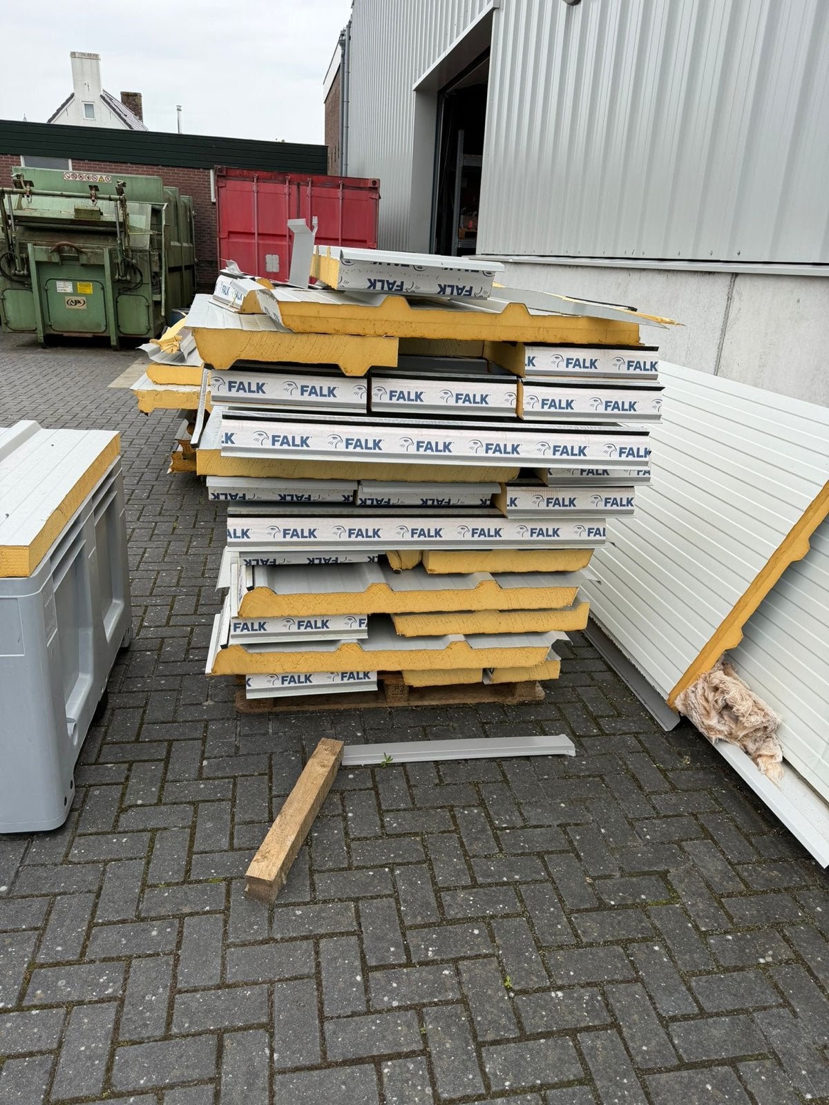 GRATIS - Falk Sandwichpanelen - Geïsoleerde dak/gevel platen, Doe-het-zelf en Verbouw, Platen en Panelen, Ophalen, Gebruikt