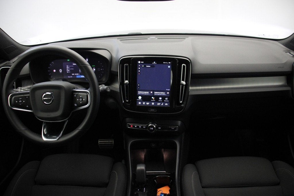 Volvo XC40 Recharge Plus - Digitaal Cockpit, Carplay, Camera, Auto's, Automaat, 232 pk, Met garantie (alle), 435 min