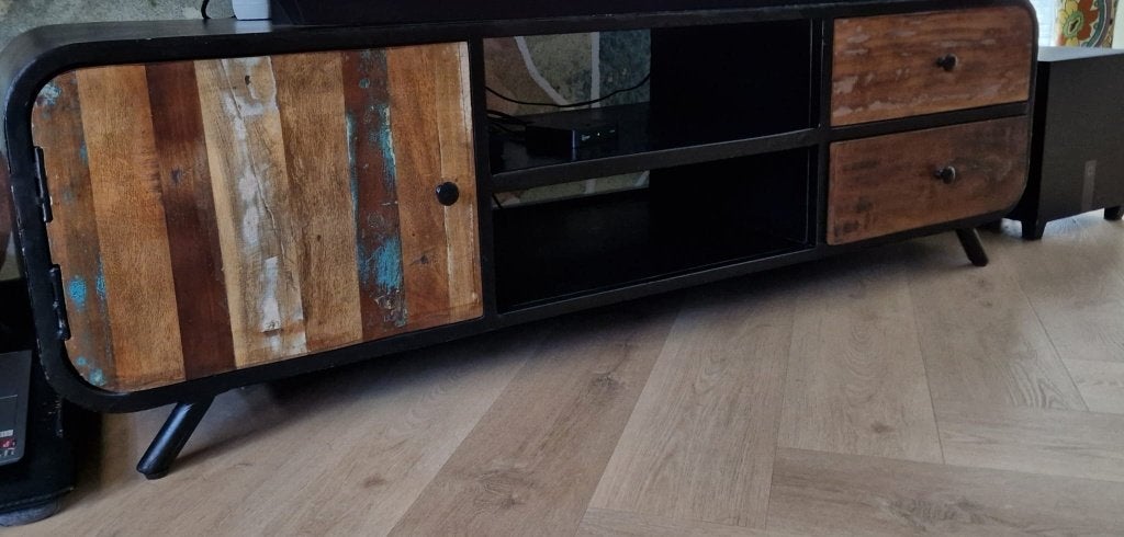 TV-meubel, Huis en Inrichting, Kasten | Televisiemeubels, Ophalen, 100 tot 150 cm, Teakhout, Zo goed als nieuw