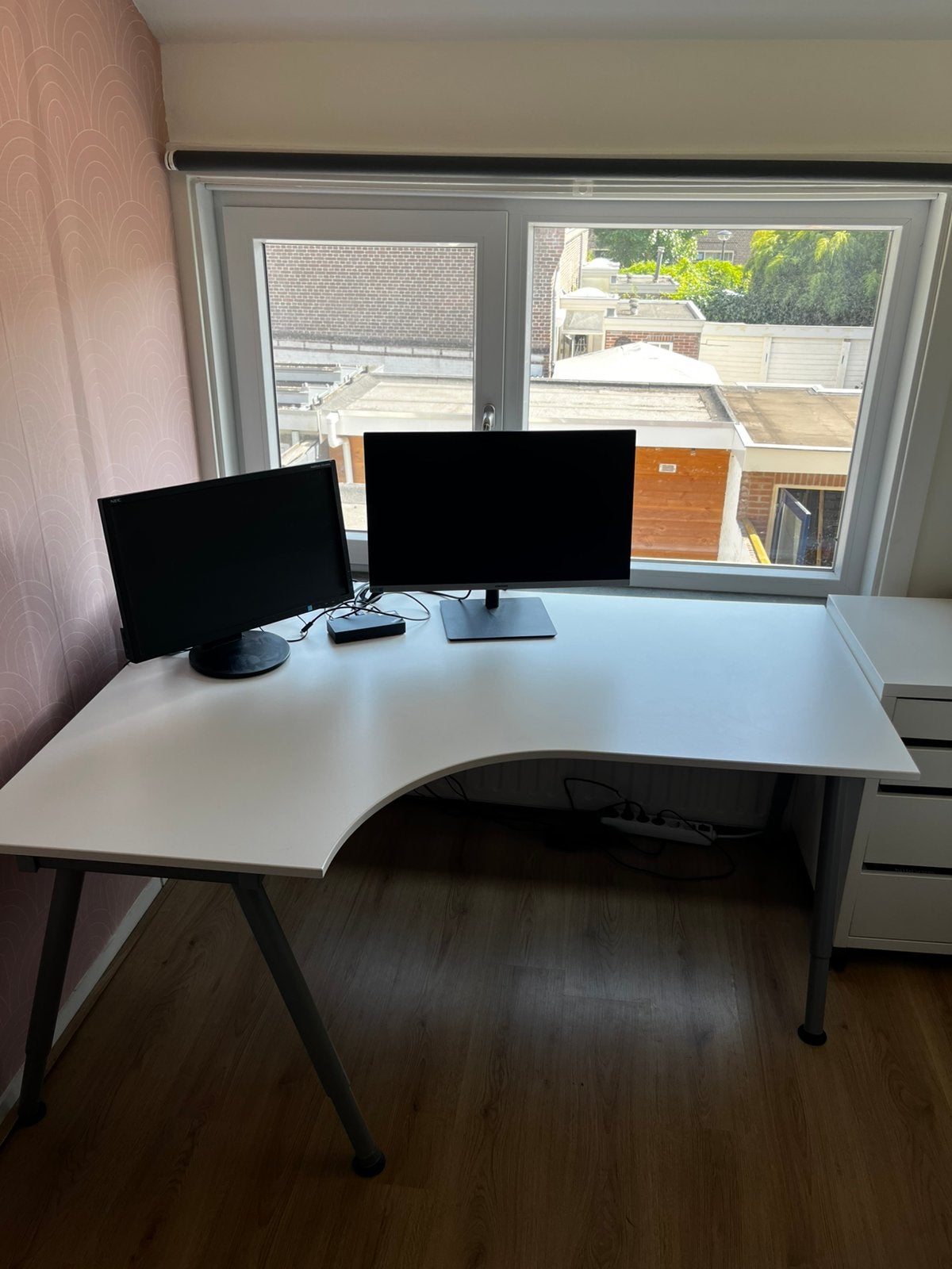 Bureau, Ophalen, Zo goed als nieuw