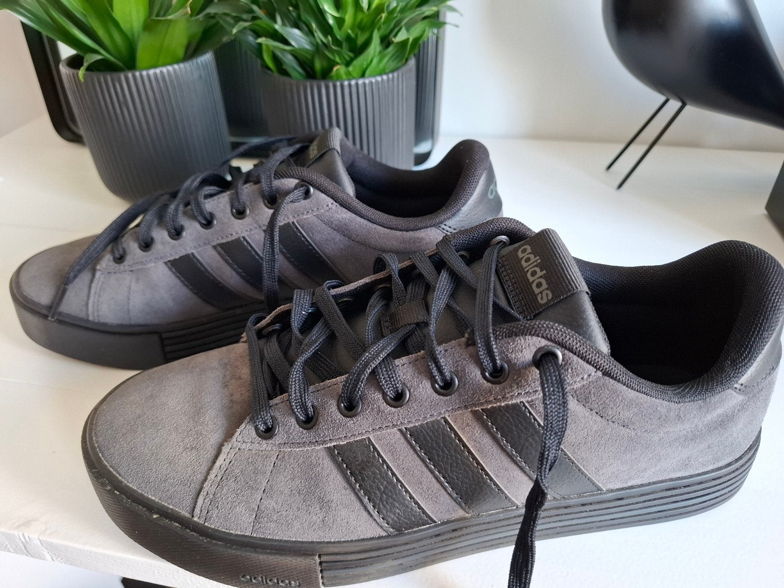 adidas sneakers, grijs, zwart, origineel, maat 42!, Ophalen of Verzenden, Zo goed als nieuw, Zwart