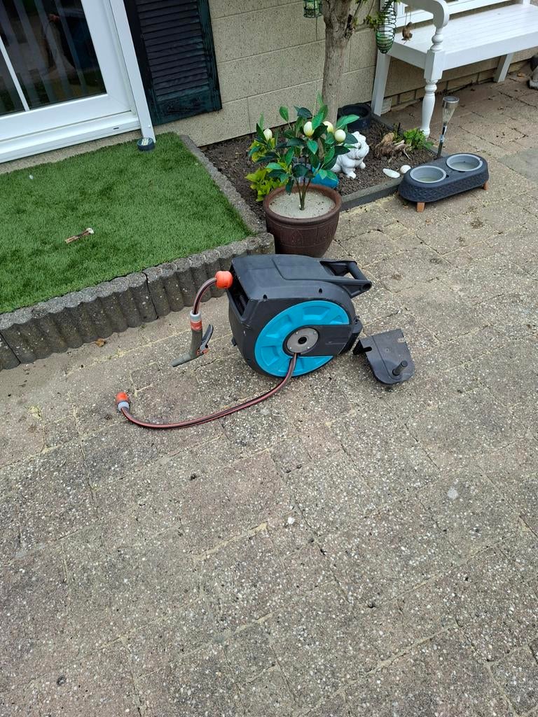 Gardena Slanghaspel Zelf Oprollen 15m Slang + Ophangbeugel, Tuin en Terras, Tuinslangen, Ophalen of Verzenden