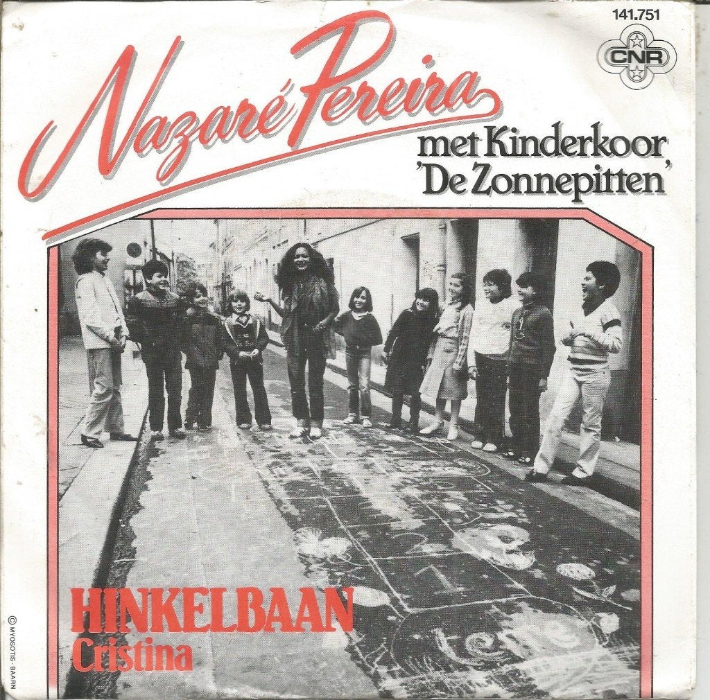 Nazaré Pereira Met Kinderkoor De Zonnepitten – Hinkelbaan, Fotohoes, 7 inch, Ophalen of Verzenden, Zo goed als nieuw