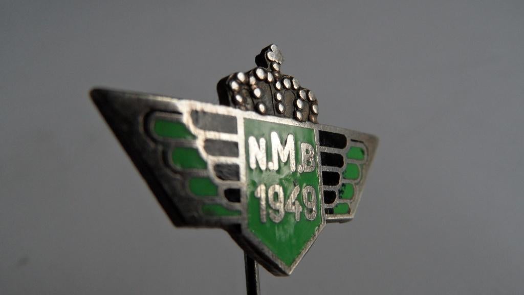 N.M.B. motorbond 1949 speld, geëmailleerd, Verzenden, Gebruikt, Merk, Speldje of Pin