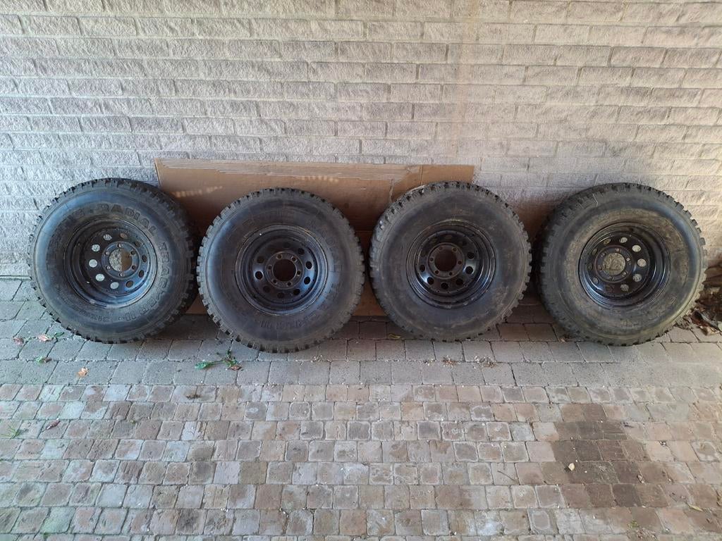 Mud Terrain 31x10.50r15 6x139,7 €100,- voor de hele set, Auto-onderdelen, Banden en Velgen, Ophalen, Overige, Gebruikt, 15 inch