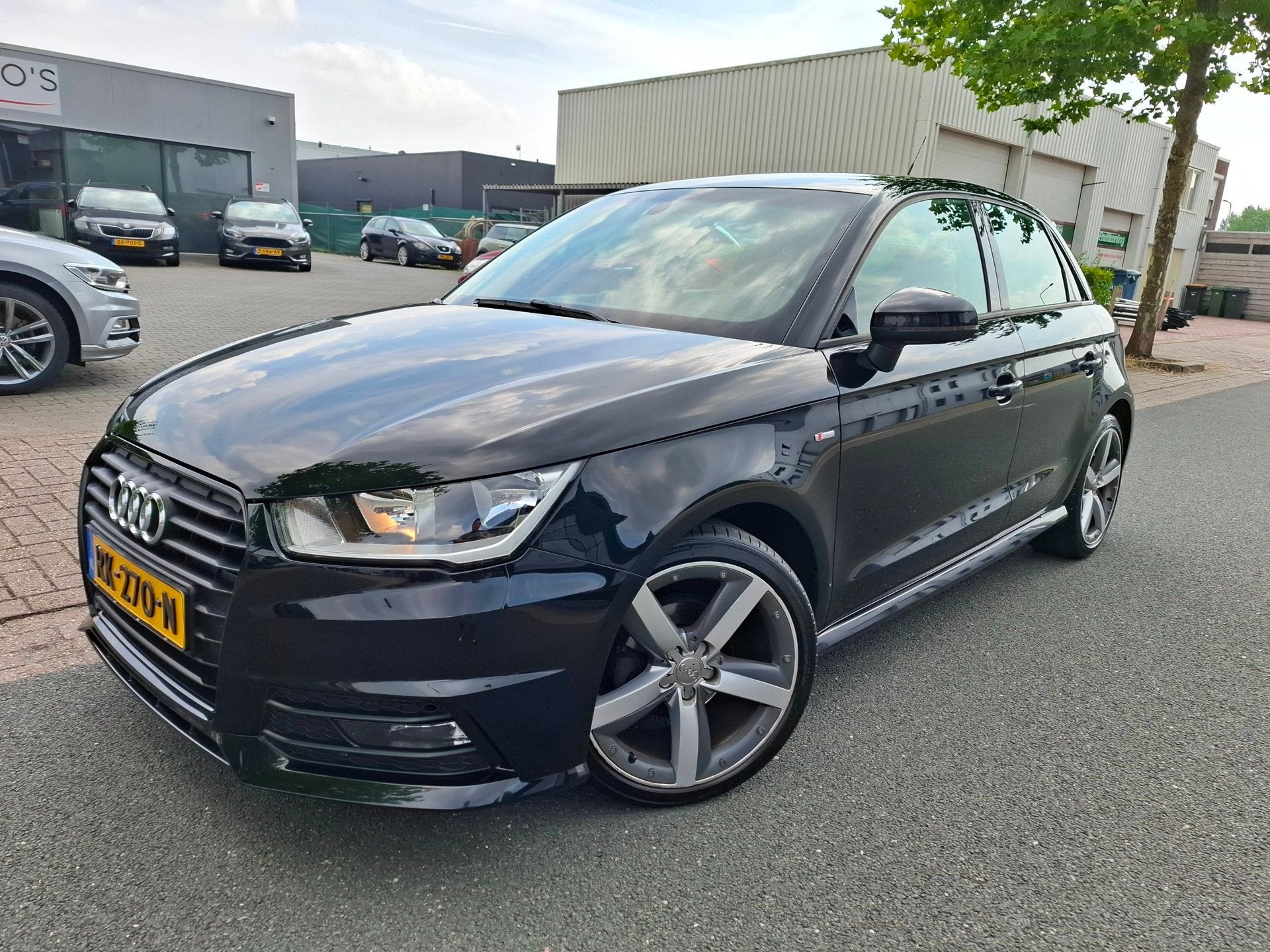 Audi A1 Sportback 1.0 TFSI Sport AUTOMAAT/NAVI/CLIMA/CRUISE!, Auto's, Stof, 4 stoelen, Bedrijf, 1065 kg