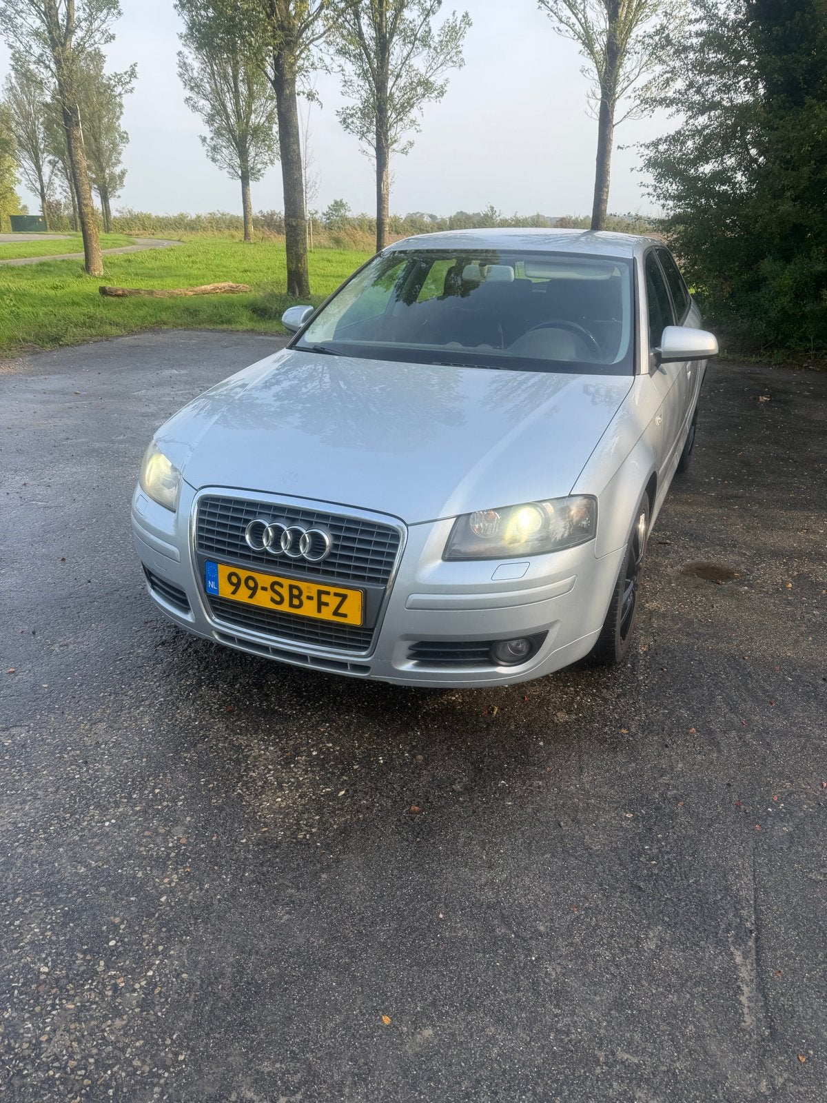Audi A3 1.6 Sportback 85KW 2005 Grijs, Auto's, Voorwielaandrijving, 15 km/l, 4 cilinders, Origineel Nederlands