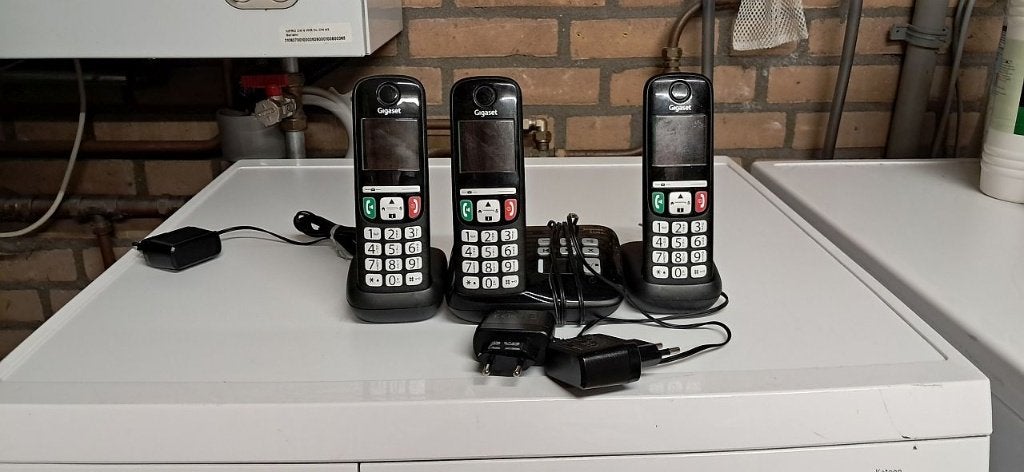 DECT-set telefoons, Ophalen, Zo goed als nieuw, 3 handsets, Stralingsarm