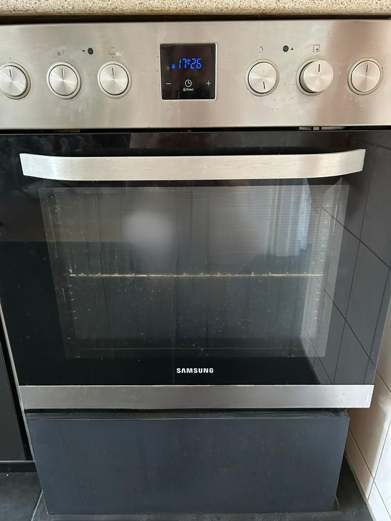 Samsung oven + kookplaat Z.S.M ophalen!!!, Witgoed en Apparatuur, Fornuizen, Ophalen, Keramisch, 4 kookzones, Zo goed als nieuw