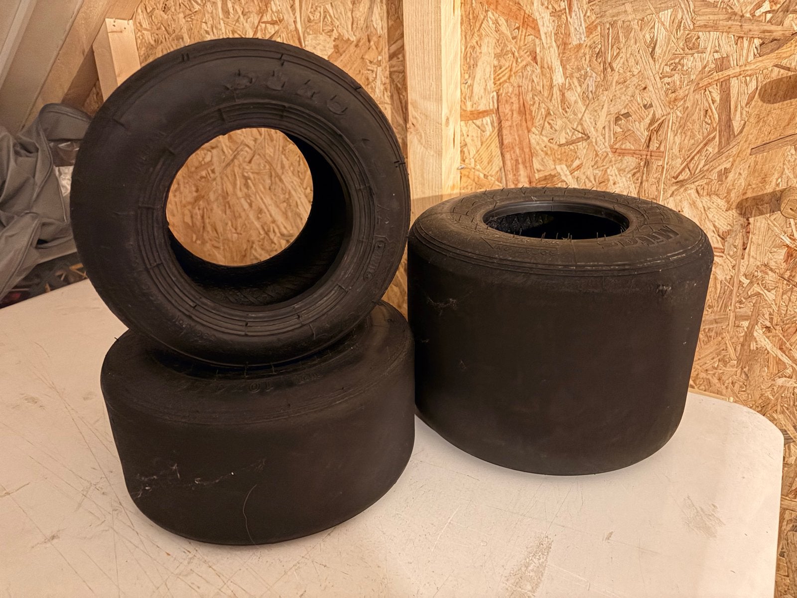 Gebruikte kartbanden - Stoere decoratie kinderkamer/mancave, Ophalen of Verzenden