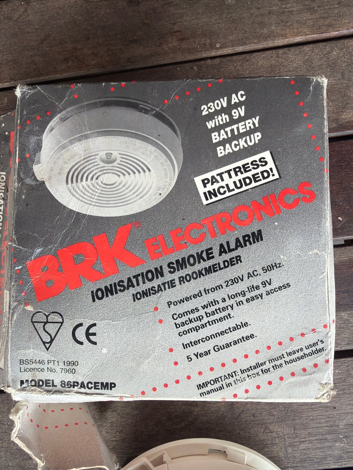BRK Electronics Ionisatie Rookmelder 230V AC met 9V Batterij, Ophalen, Nieuw, Detector, Sensor of Melder, Rook