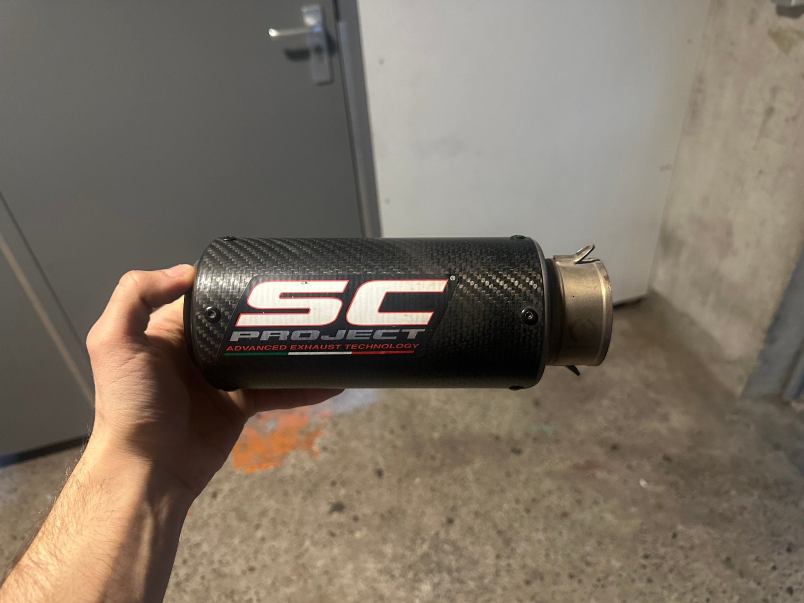 Sc projects einddemper 6.1cm (incl. Verloopstuk naar 5.1cm), Motoren, Ophalen of Verzenden, Gebruikt