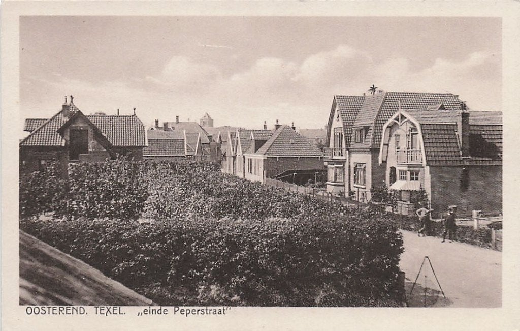 AZ974 Oosterend Texel einde Peperstraat ca. 1925, Verzenden, Voor 1920, Ongelopen, Waddeneilanden