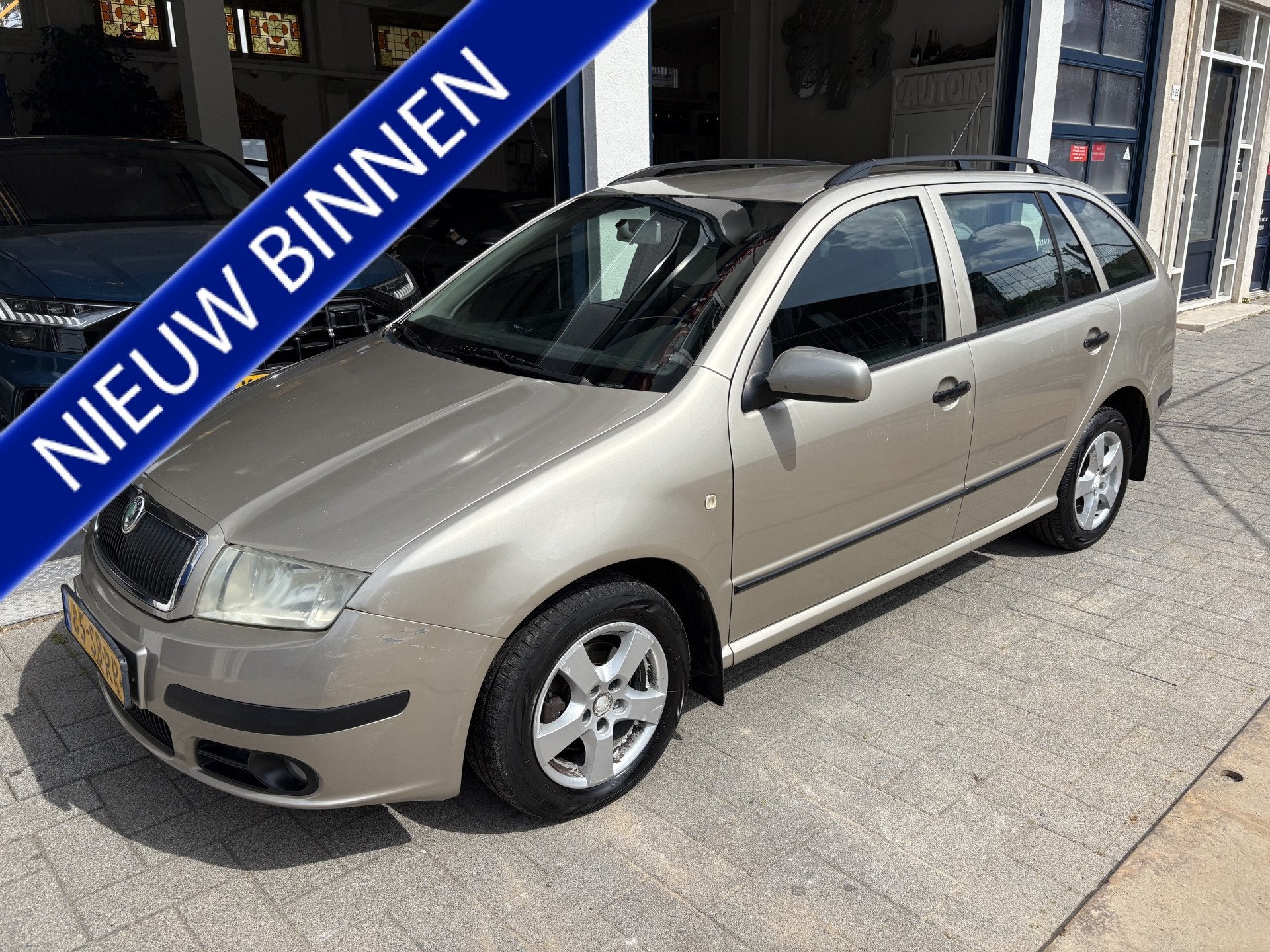 Skoda Fabia Combi 1.4-16V Elegance NW APK/AUTOMAAT/NL AUTO, Auto's, Skoda, 450 kg, Gebruikt, 4 cilinders, Origineel Nederlands