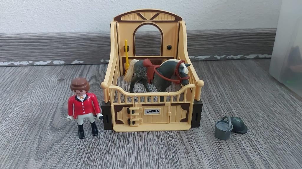 playmobil 5110 trakehner met paardenbox compleet, Kinderen en Baby's, Speelgoed | Playmobil, Ophalen of Verzenden, Gebruikt