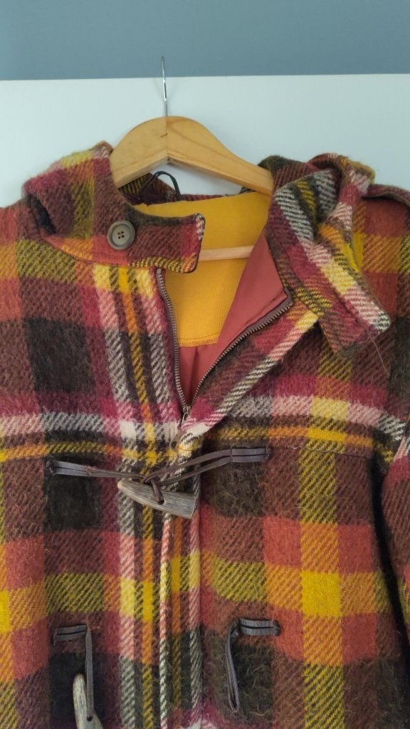 wollen vintage jas, geel, oranje, bruin, houtje touwtje, Ophalen of Verzenden, Gedragen, Maat 38/40 (M), Meerkleurig