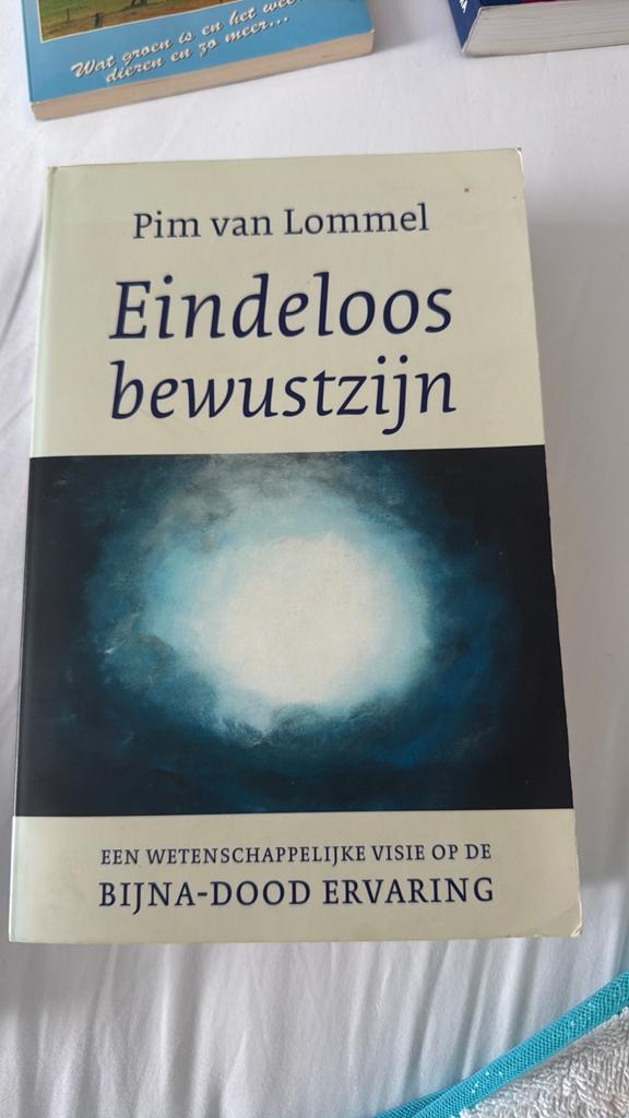 Pim van Lommel - Eindeloos bewustzijn, Boeken, Ophalen of Verzenden, Zo goed als nieuw, Pim van Lommel