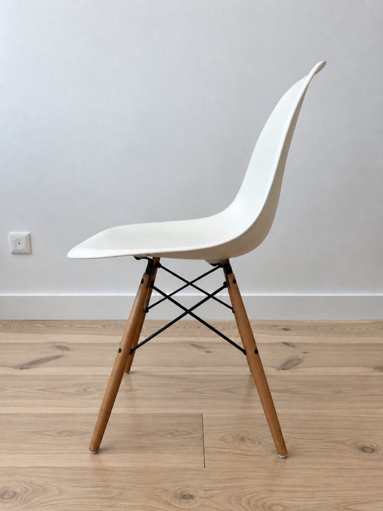 Originele Vitra Eames DSW stoel | Wit | Houten onderstel, Wit, Hout, Ophalen of Verzenden, Zo goed als nieuw