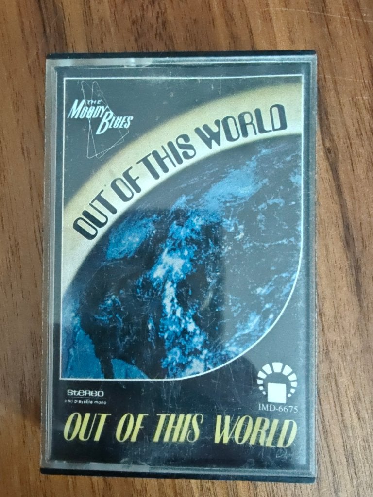 Cassettebandje - The Moody Blues – Out Of This World, Ophalen of Verzenden, Gebruikt, Pop, 1 bandje