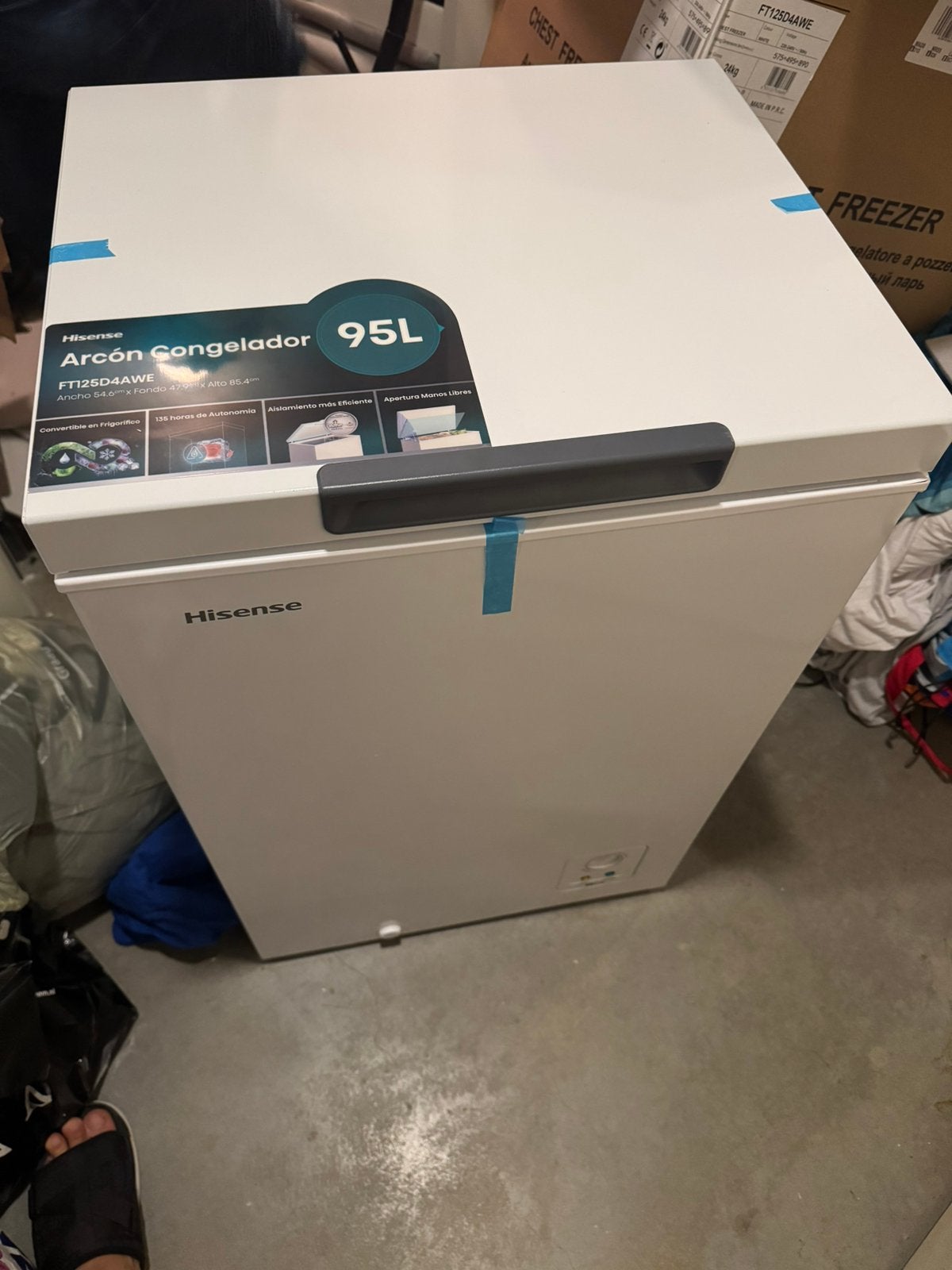 Vrieskast Hisense nieuw, Ophalen, Doos, 100 cm of meer, Minder dan 35 cm