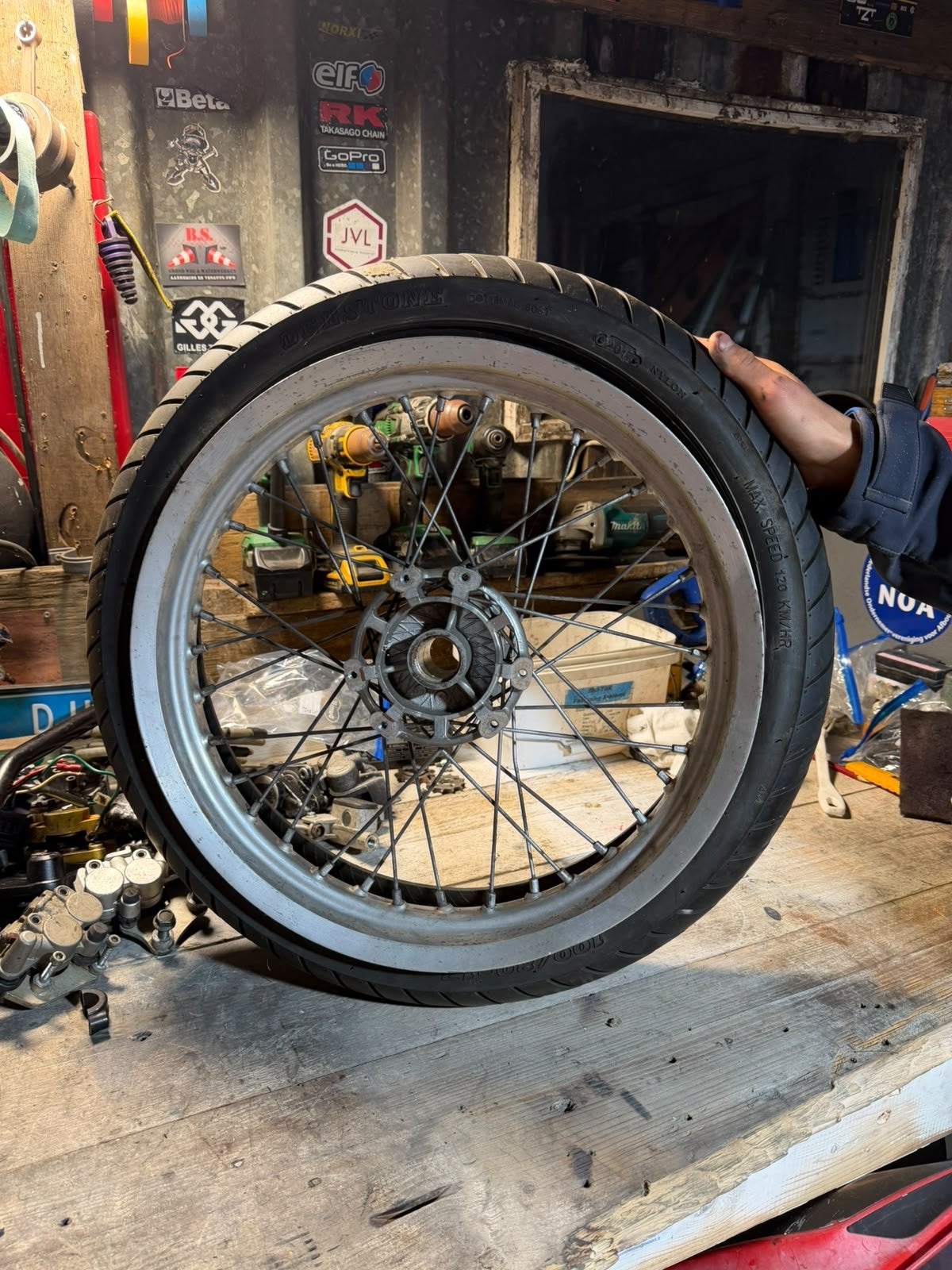 Aprilia/Derbi voorvelg met band, Motoren, Ophalen of Verzenden, Gebruikt