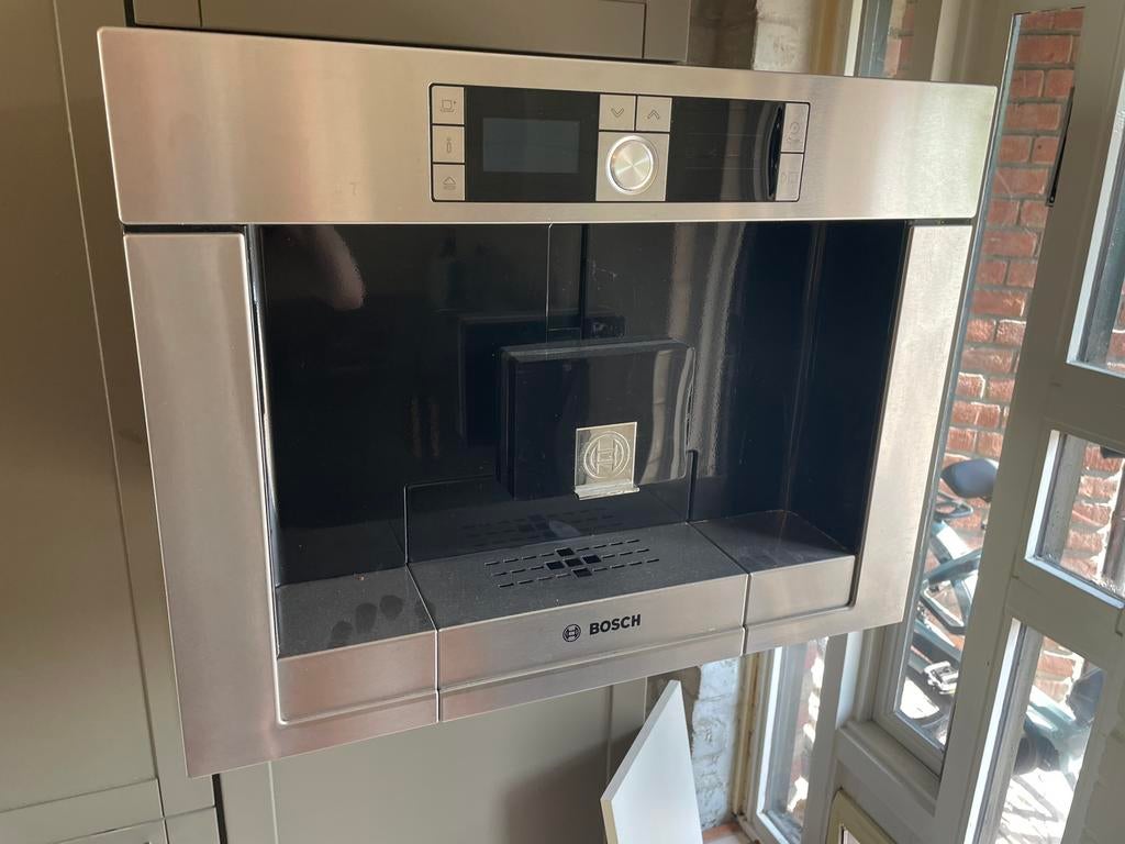 Bosch inbouw koffiezetapparaat, Witgoed en Apparatuur, Koffiezetapparaten, Ophalen, Afneembaar waterreservoir, Gebruikt, 10 kopjes of meer