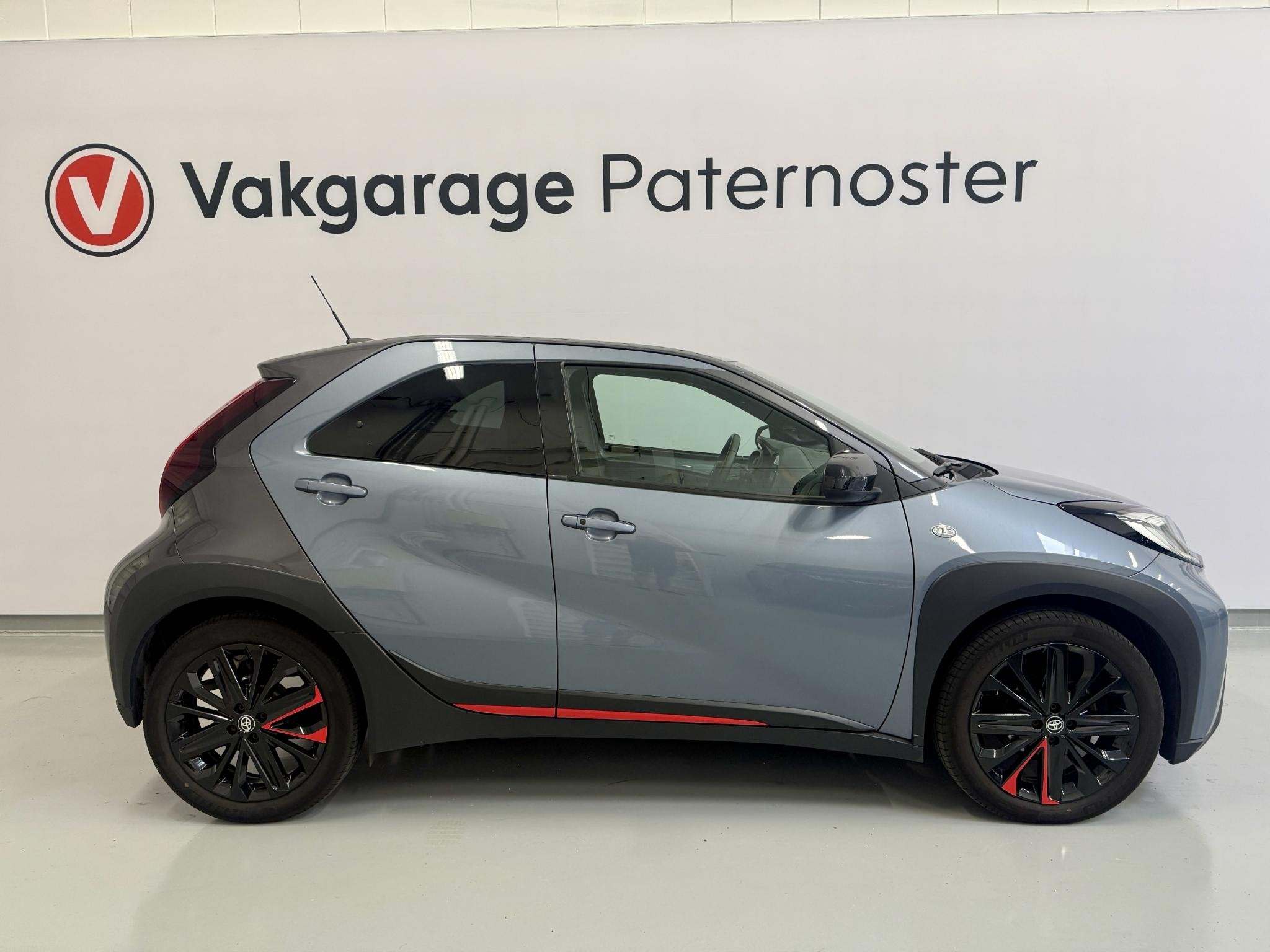 Toyota Aygo X 1.0 VVT-i S-CVT Undercover Edition / 18'' LMV, 12 maanden, Gebruikt, Euro 6, Overige kleuren