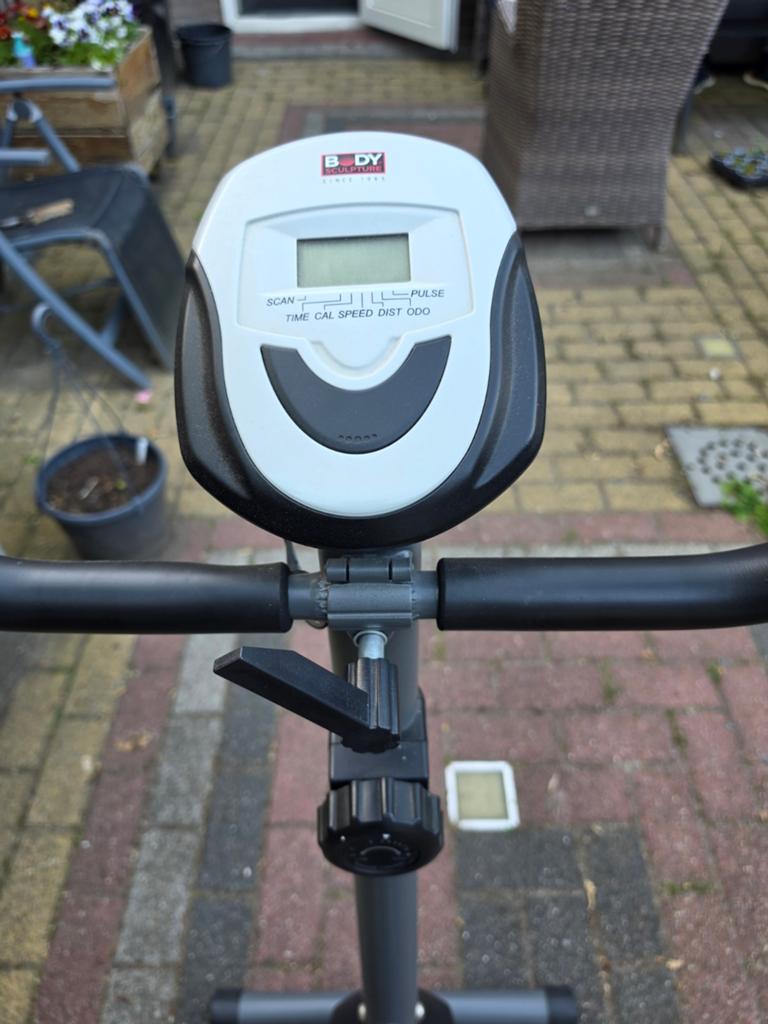 Hometrainer Body Sculpture Smart Bike BC-1700, Ophalen