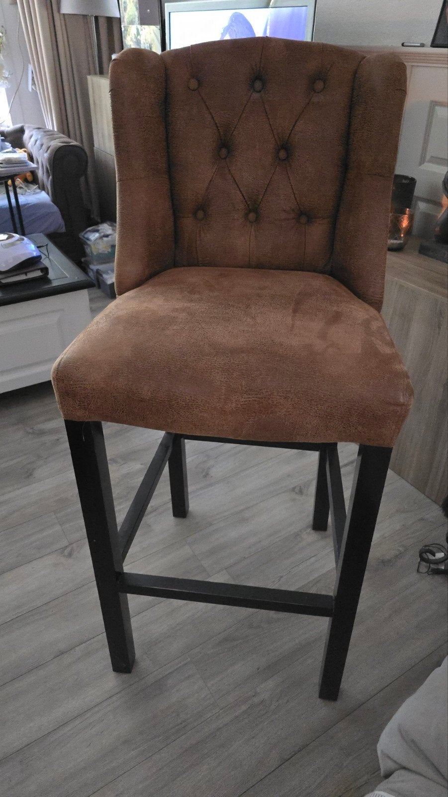 Luxe barkruk met rugleuning - Bruin, zo goed als nieuw, Met voetsteun, Ophalen of Verzenden, Zo goed als nieuw, Hout