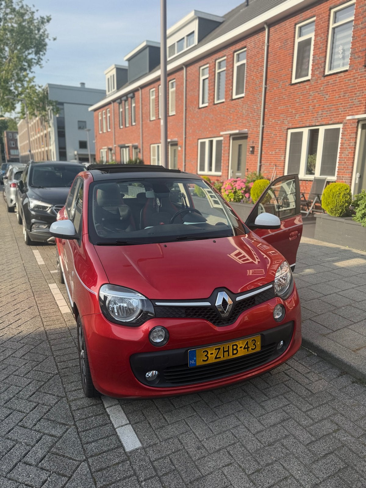 Renault Twingo 1.0 SCe 70pk S&S 2015 Rood open dak, Auto's, Renault, Voorwielaandrijving, Twingo, 840 kg, 4 stoelen
