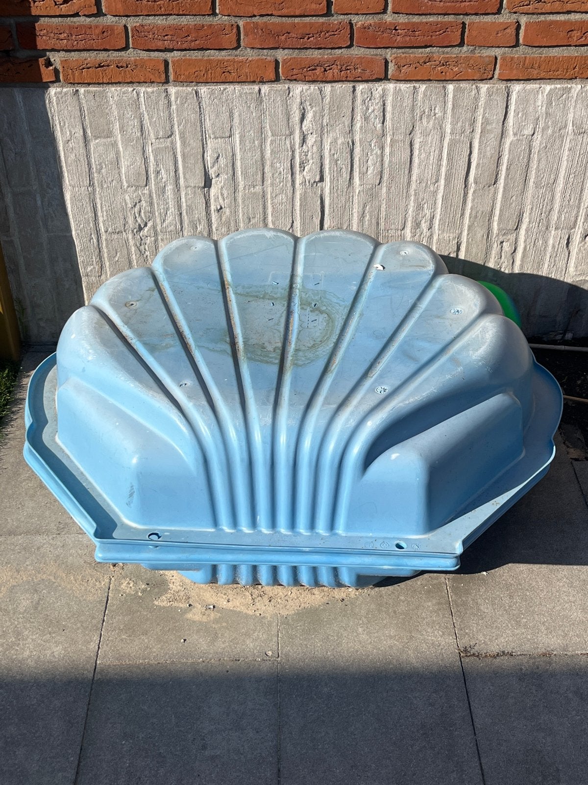 Gratis. Schelp zandbak, inclusief zand, Ophalen, Gebruikt