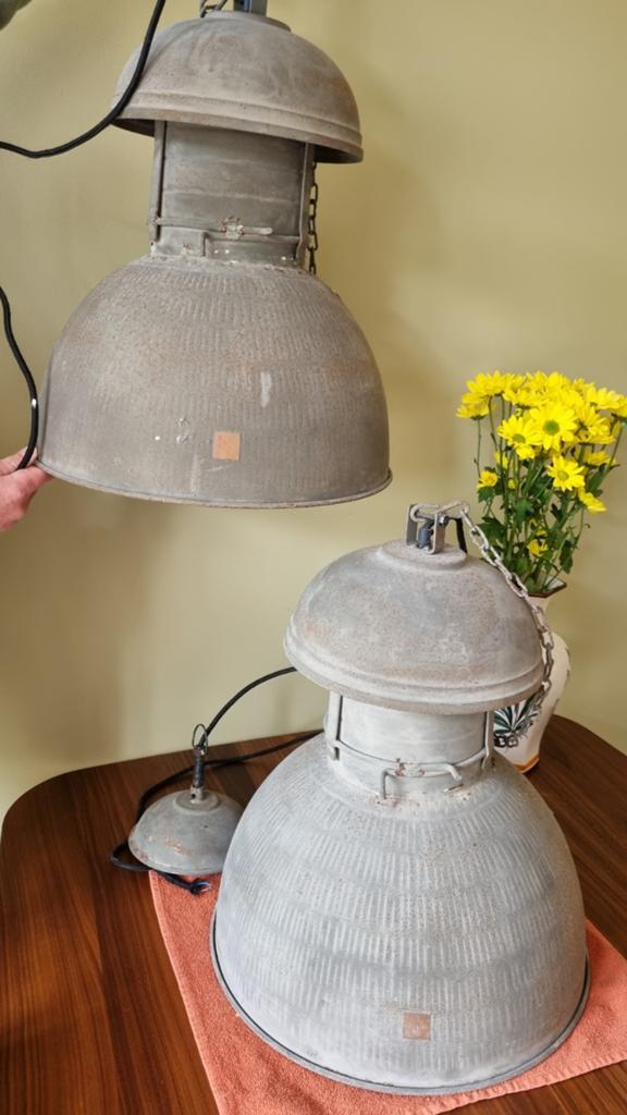 Set van twee HK Living industriële hanglampen, Huis en Inrichting, Ophalen, Gebruikt, 50 tot 75 cm, Industrieel, Vintage