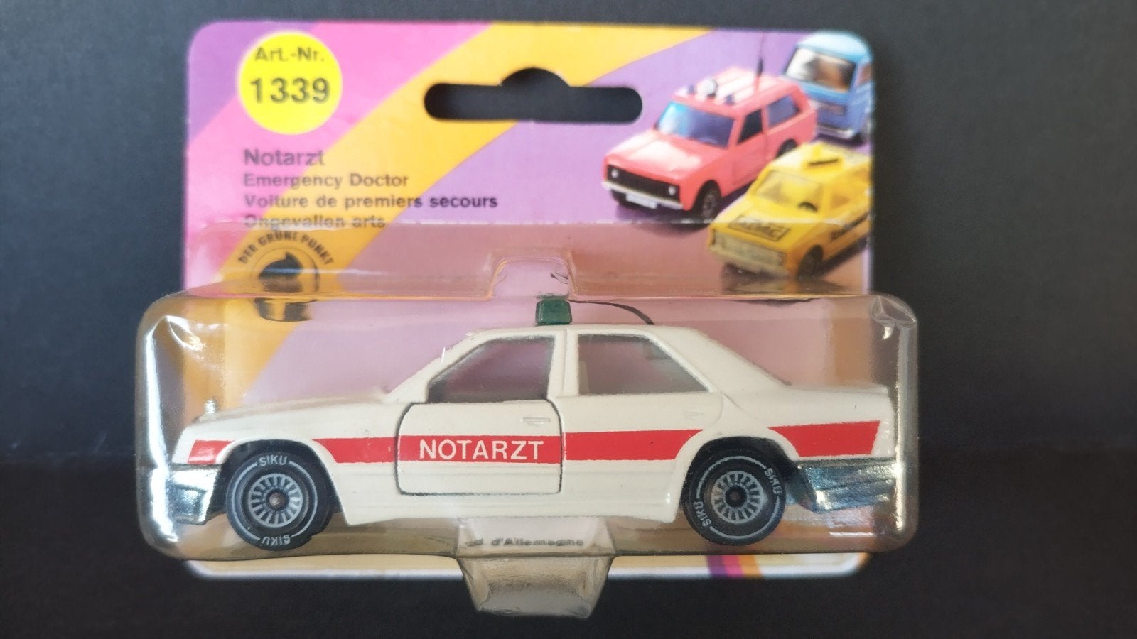 Mercedes Benz E klasse w124 Notarzt 1:55 Siku 1339 pol, Auto, Ophalen of Verzenden, Zo goed als nieuw, Sieper
