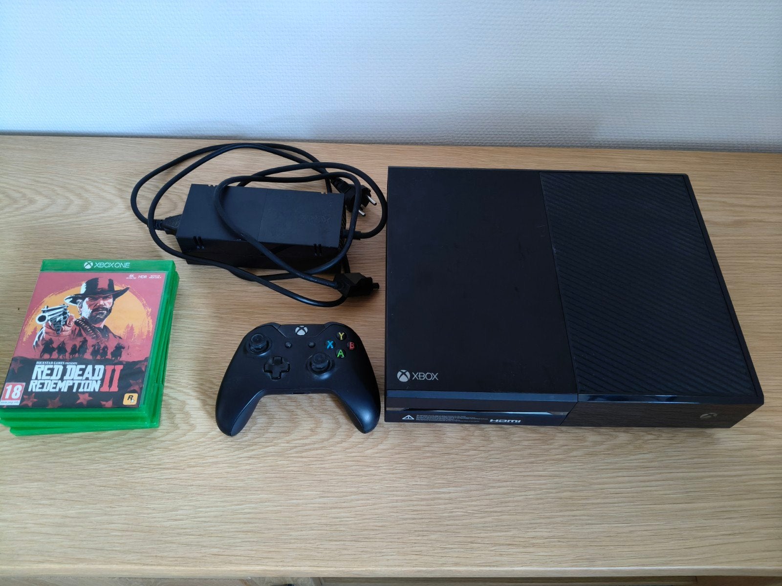 Xbox One met controller, kabels en 3 games, Ophalen, Zo goed als nieuw, Overige genres, Eén computer