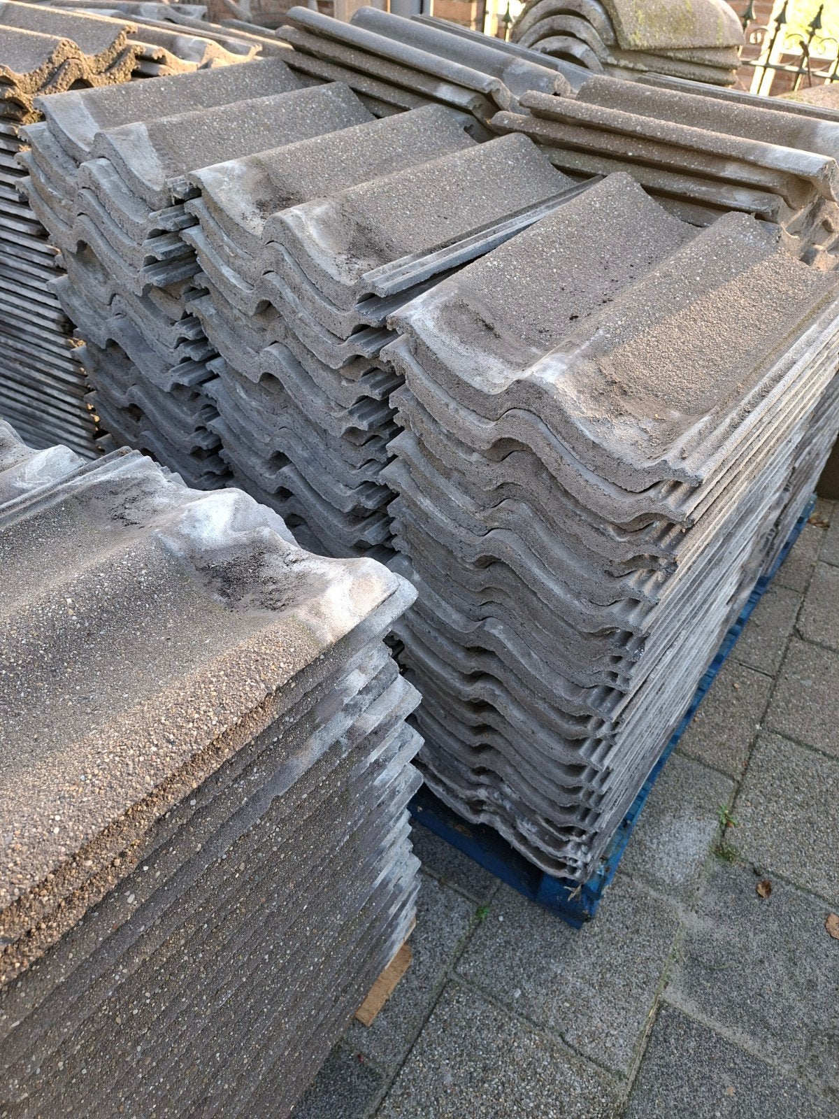 mooie partij dakpannen, Doe-het-zelf en Verbouw, Ophalen, Steen of Klei, 15 m² of meer, Dakpannen