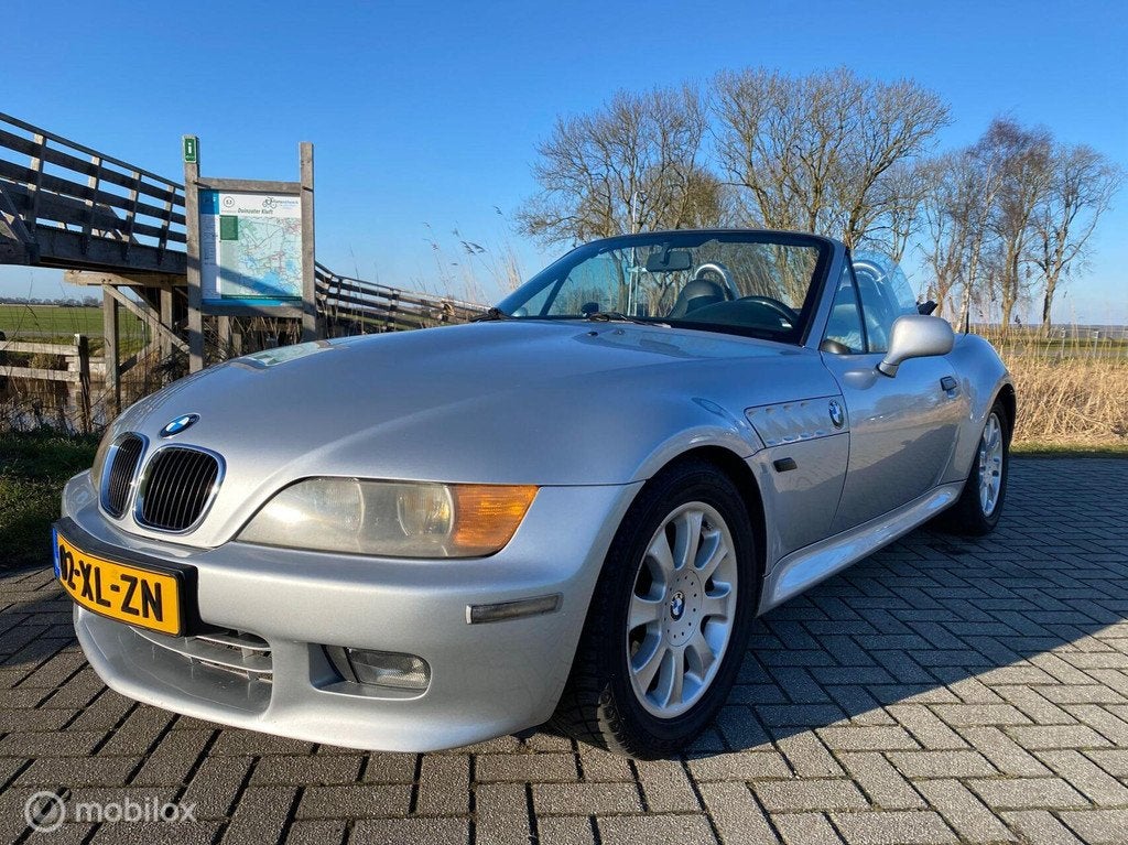 BMW Z3 Roadster 2.0 / Automaat / Leer / 6 Cilinder / NW APK!, Achterwielaandrijving, Gebruikt, Zwart, Stoelverwarming