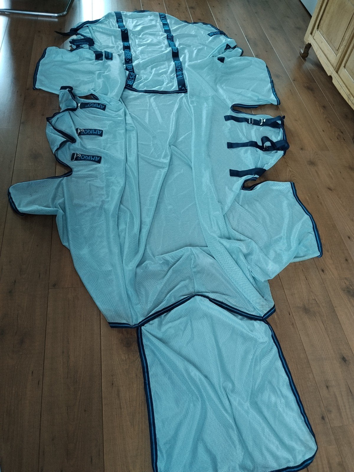 vlieger deken Amigo bug buster., Dieren en Toebehoren, Wit, Afneembare hals, Zo goed als nieuw, Nylon