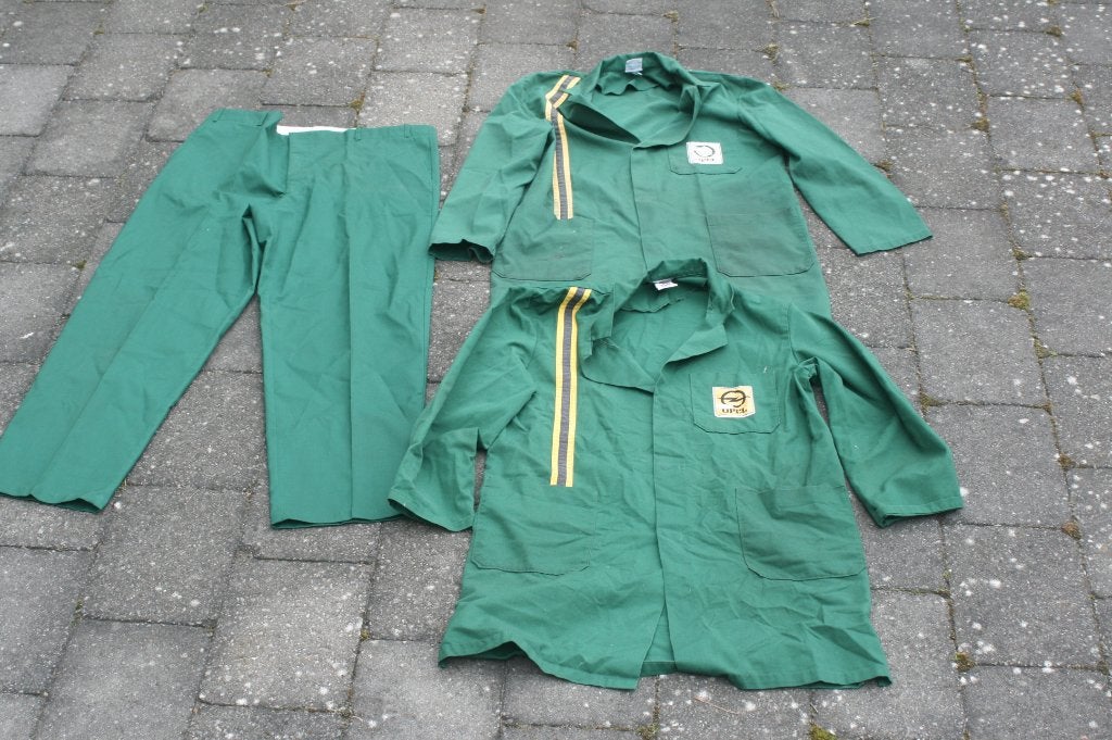 OPEL broek EN stofjas + gratis extra stofjas (jaren 70), Ophalen of Verzenden, Gebruikt, Gebruiksvoorwerp