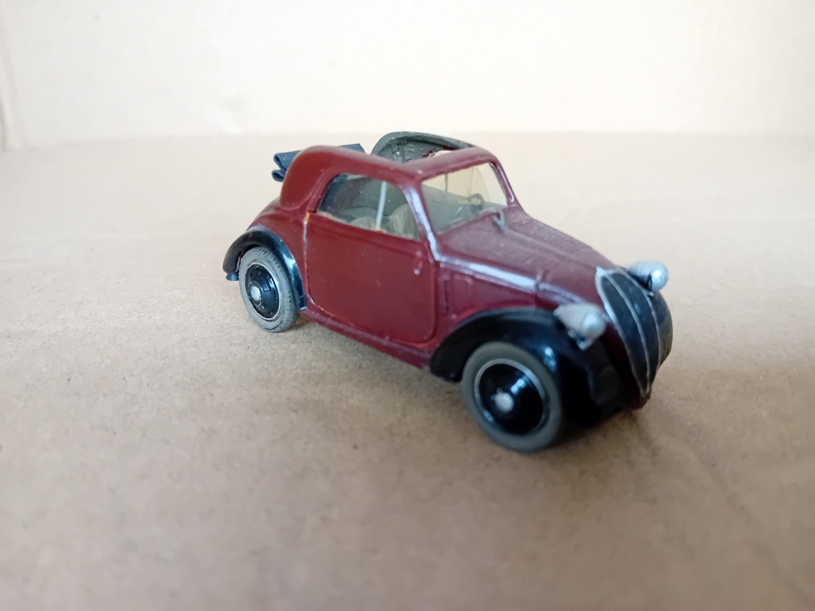 Norev Simca 5 1936 - Schaal 1:43 - Modelauto nr. 24, Ophalen of Verzenden, Gebruikt, Auto, Norev