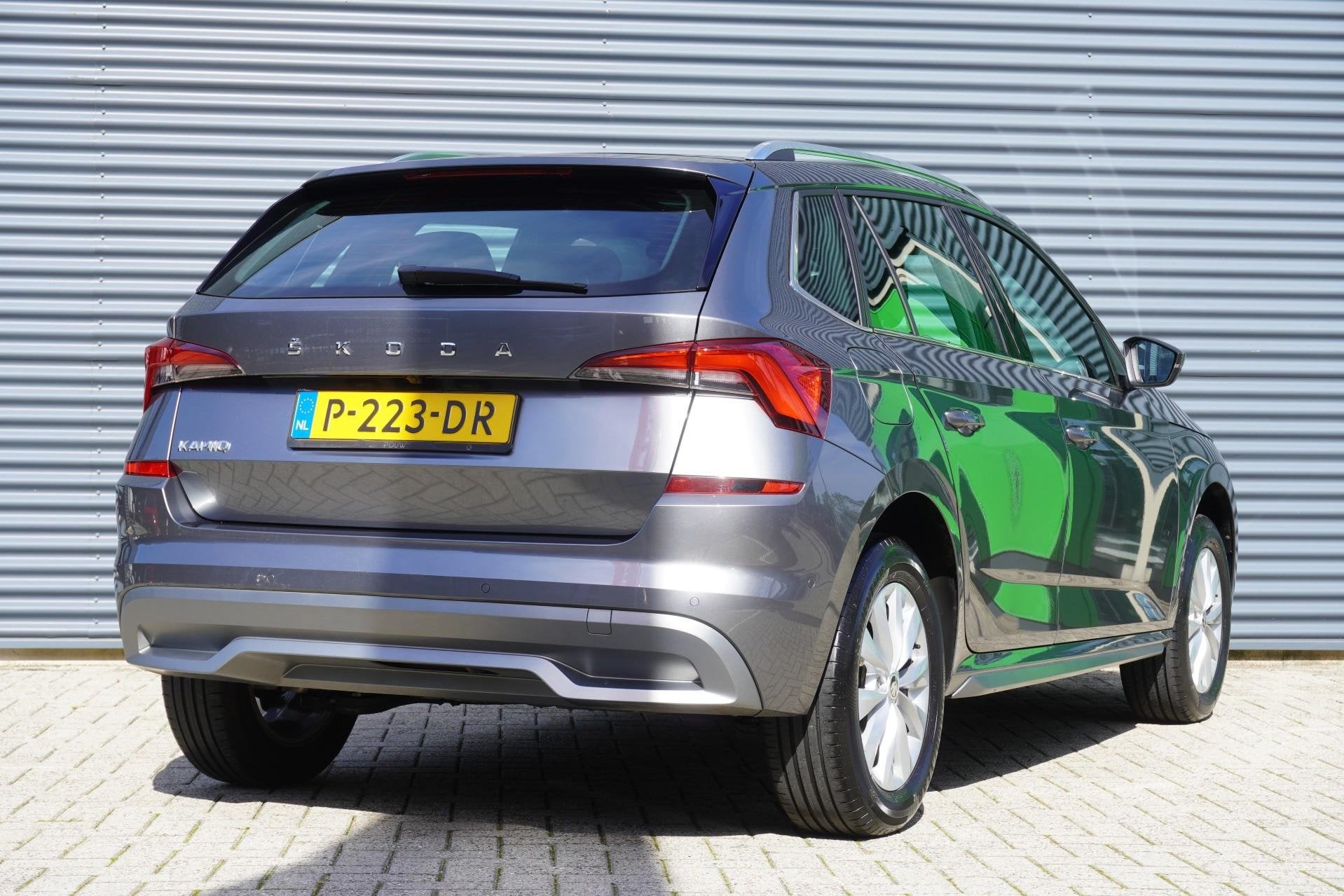 Skoda Kamiq 1.5 TSI 150pk DSG ACT Business Edition | Panoram, Auto's, 12 maanden, 4 cilinders, Leder en Stof, Automatische klimaatregeling