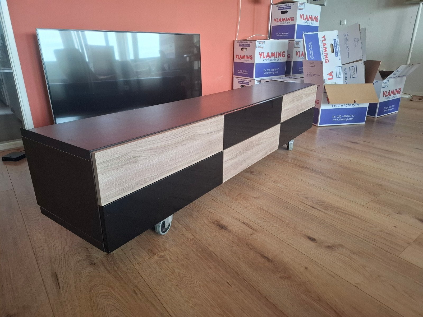 tv-meubel van Besta Ikea, met lades en wieltjes,, Huis en Inrichting, Ophalen, Gebruikt, 150 tot 200 cm, Minder dan 100 cm