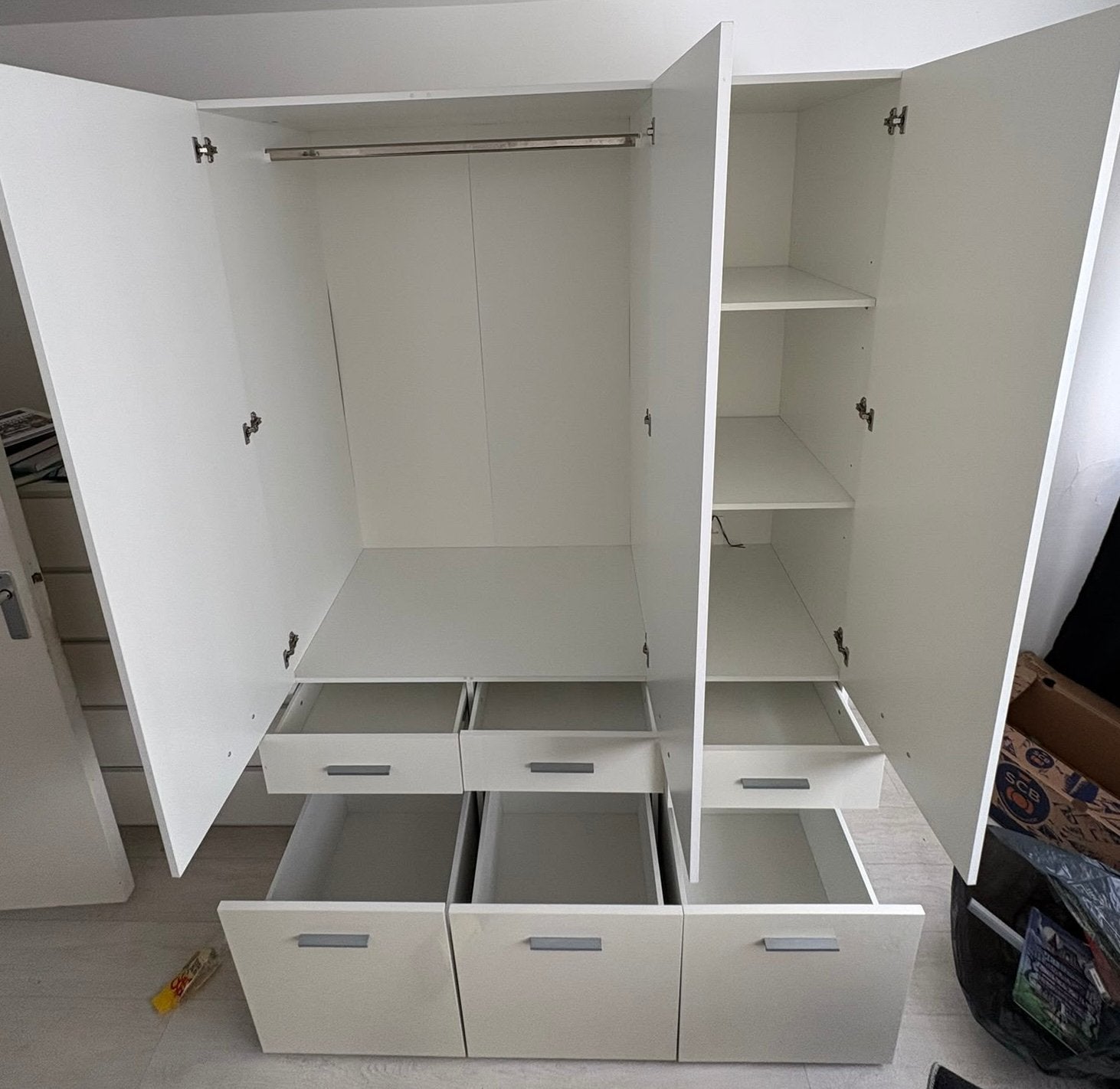 Grote kledingkast met laden en deuren - Crème/Wit, Ophalen, 200 cm of meer, 150 tot 200 cm, Zo goed als nieuw