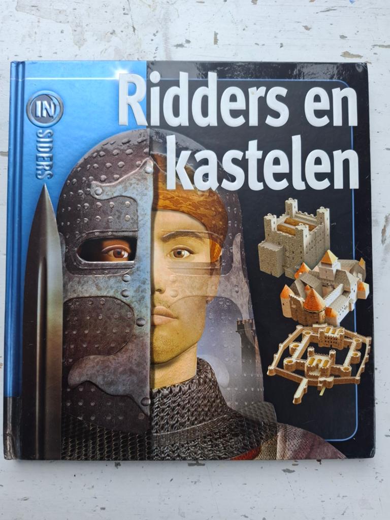 In Siders: Ridders en Kastelen - Boek, Boeken, Ophalen of Verzenden, Zo goed als nieuw, Onbekend, Non-fictie