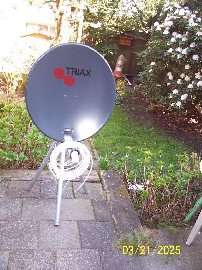 satellietschotel met standaard, Audio, Tv en Foto, Schotelantennes, Ophalen, Zo goed als nieuw, (Schotel)antenne, Overige merken