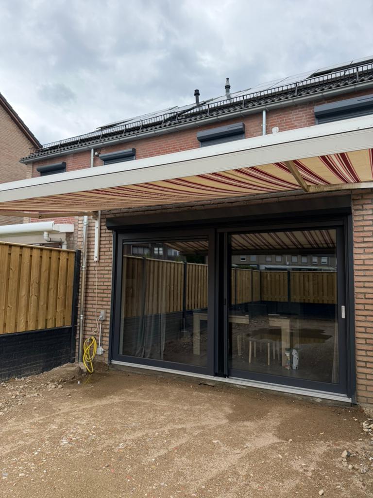 Te koop elektrische zonnewering, Tuin en Terras, Zonneschermen, Ophalen, Gebruikt, 450 cm of meer, Elektrisch