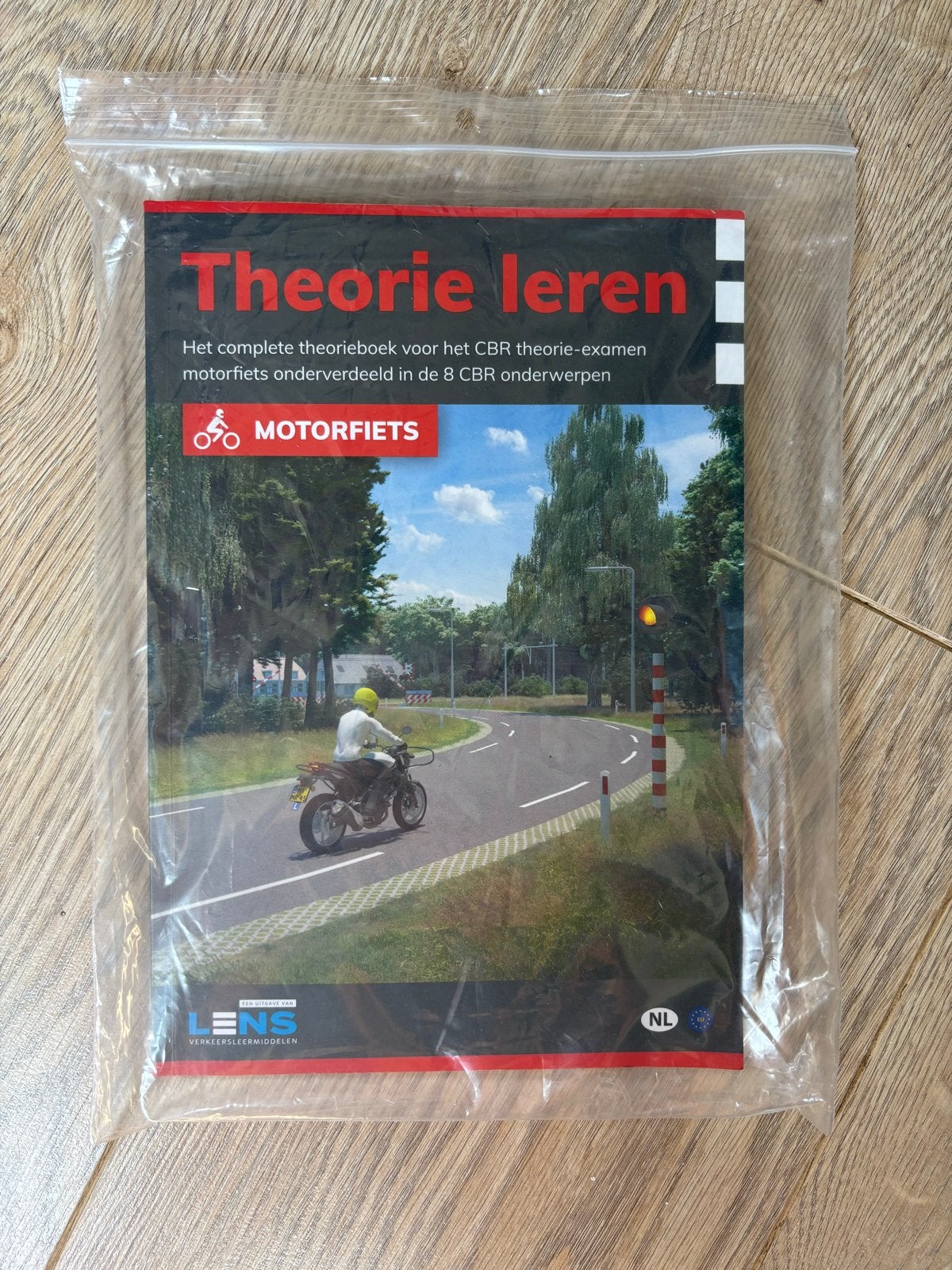 Motor Theorieboek 2026 – Theorieboek + online omgeving, Ophalen of Verzenden, Zo goed als nieuw, Algemeen