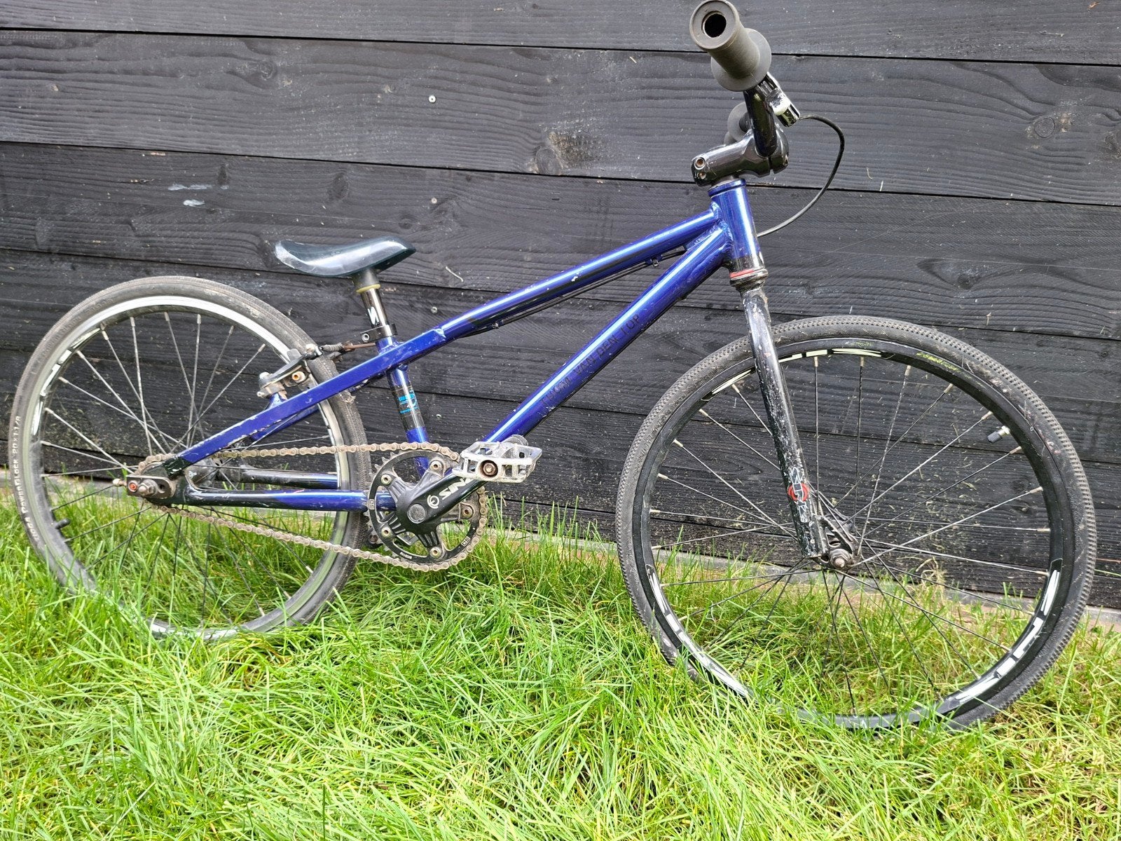 20 inch BMX met Sinz onderdelen - Klaar om te crossen!, Fietsen en Brommers, Ophalen, Gebruikt, Velgrem, Aluminium