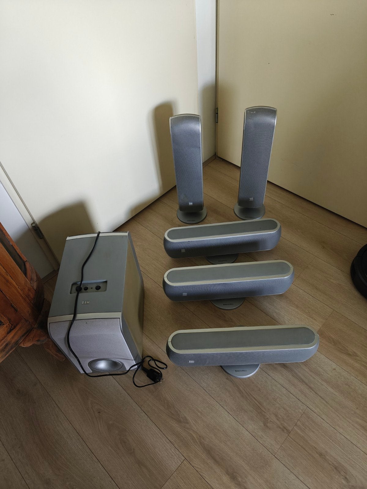 B&W Surround Set met Actieve Subwoofer - Zilvergrijs, Ophalen, Gebruikt, Overige systemen, Overige merken