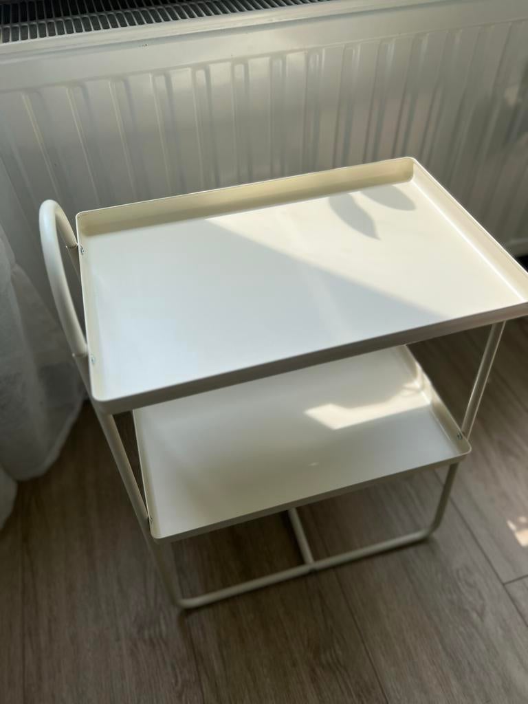 IKEA HATTÅSEN Bijzettafel/Plankunit, Computers en Software, Android Tablets, Zo goed als nieuw, Ophalen